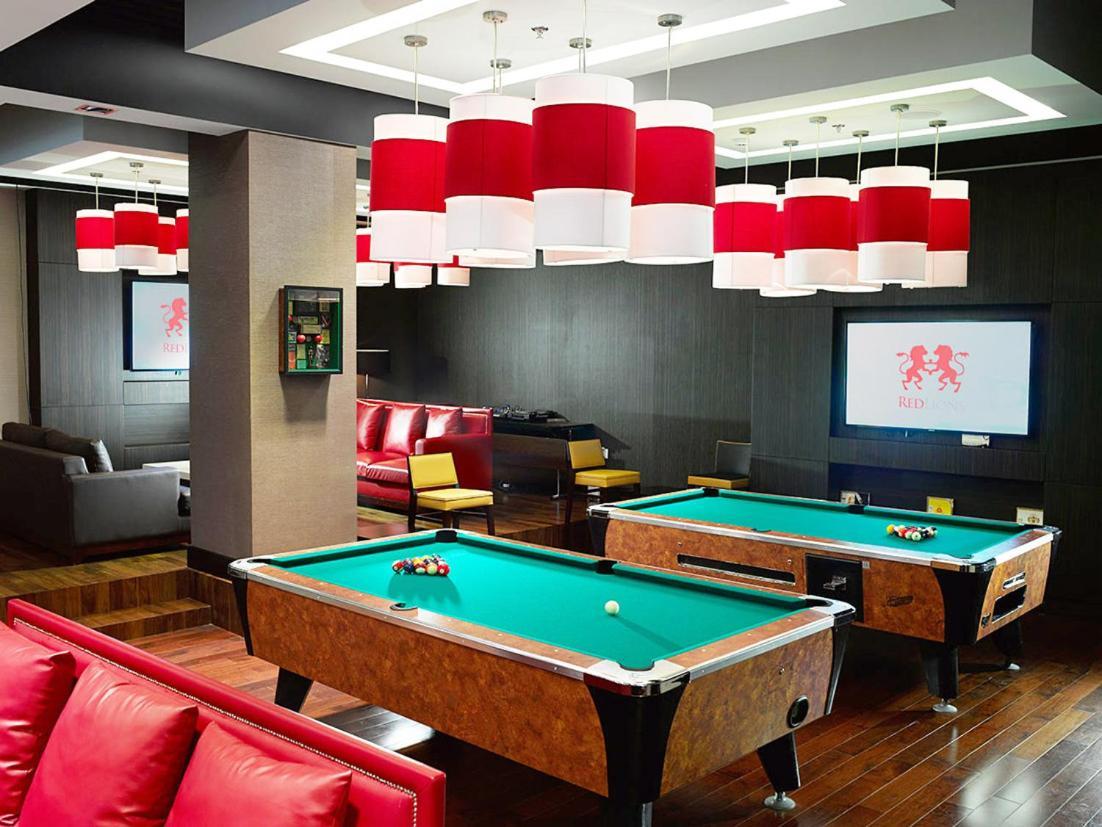 Ramee Grand Hotel And Spa Manama Exterior foto The lounge at the Cardiff International Pool